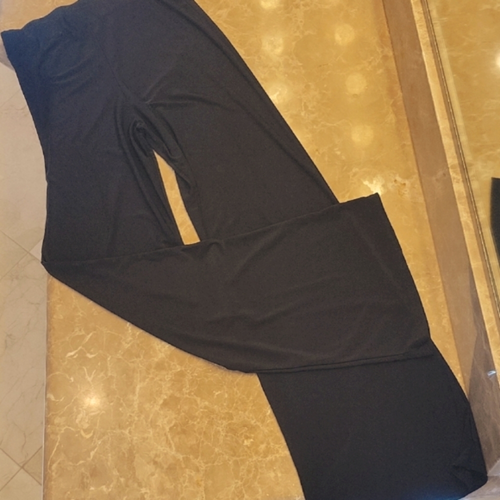 Pretty LittleThing Classic Black Silky Flared Dress Slacks, Sz 6